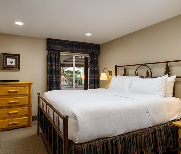 Vail Accommodations | Spacious Boutique Stay | Montaneros in Vail